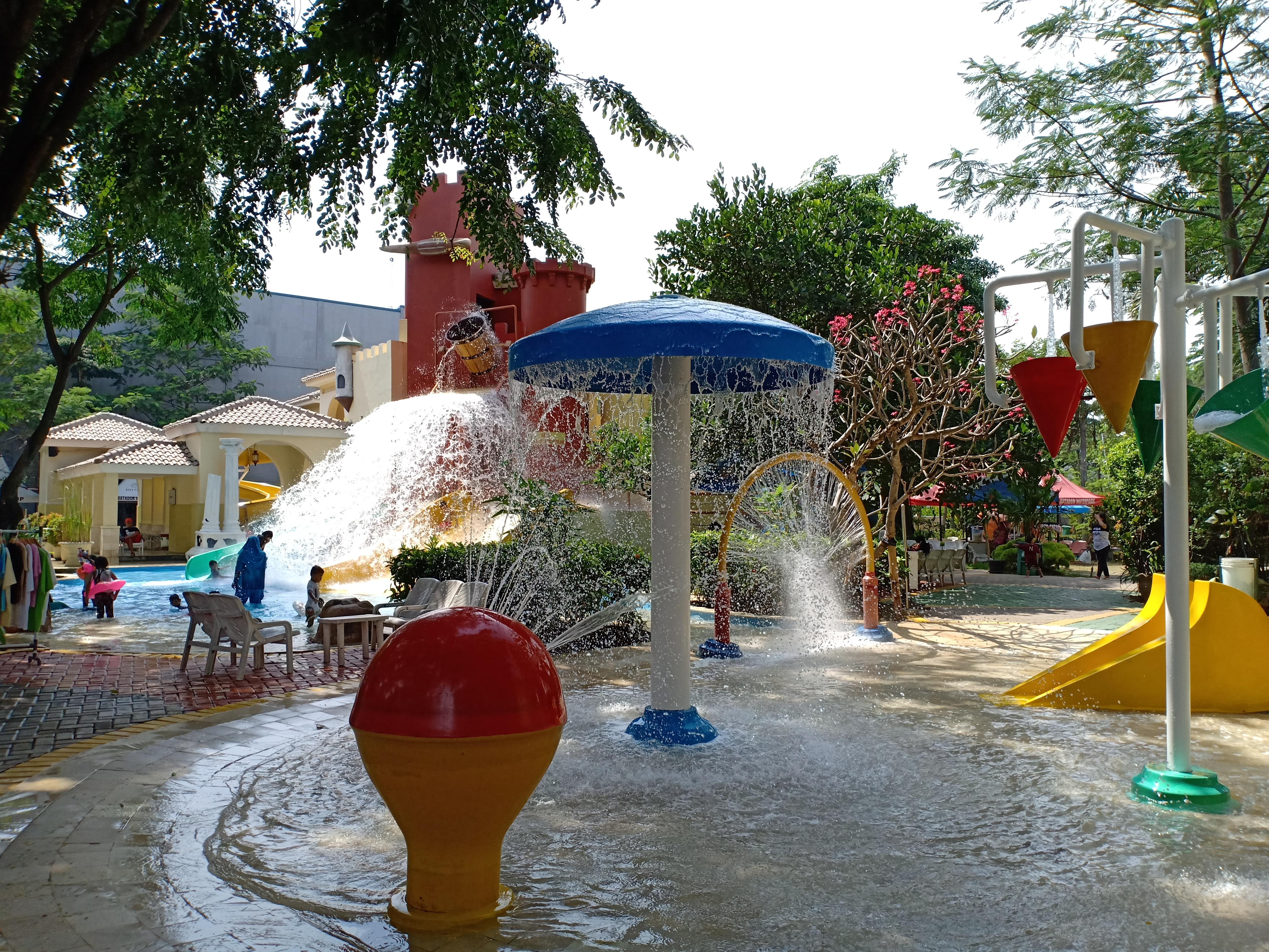 Ibis Budget Cikarang Festival Бекаси Экстерьер фото