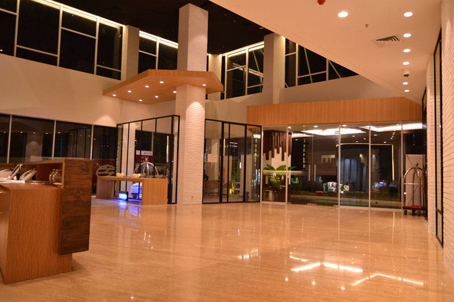 Ibis Budget Cikarang Festival Бекаси Экстерьер фото
